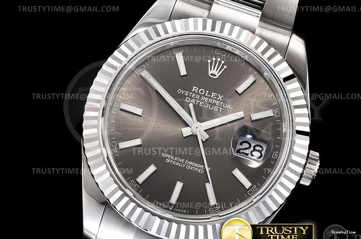 1212 R2DJ0257B – DJ2 41mm Oys Cozy 660